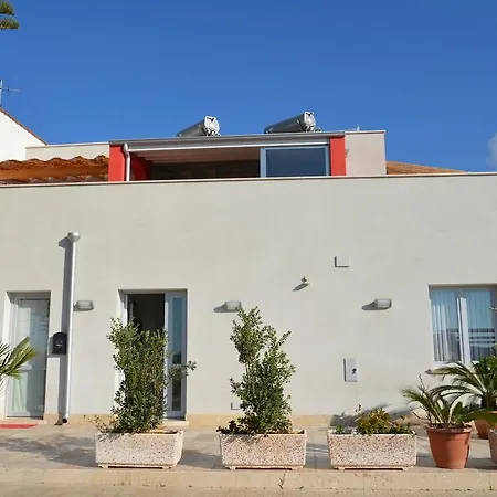 Albatros Bed & Breakfast *
